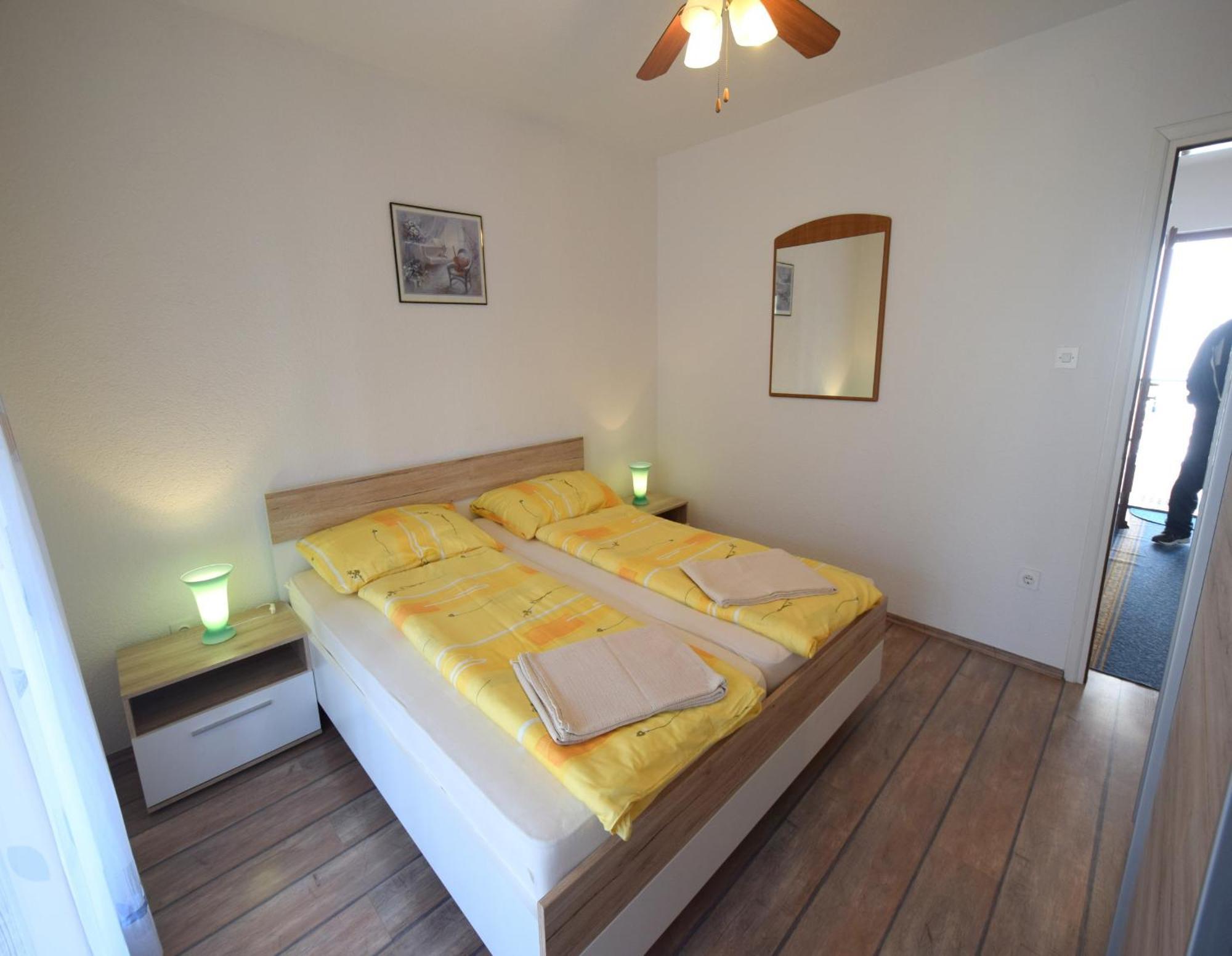 Apartments Martin Malinska Buitenkant foto