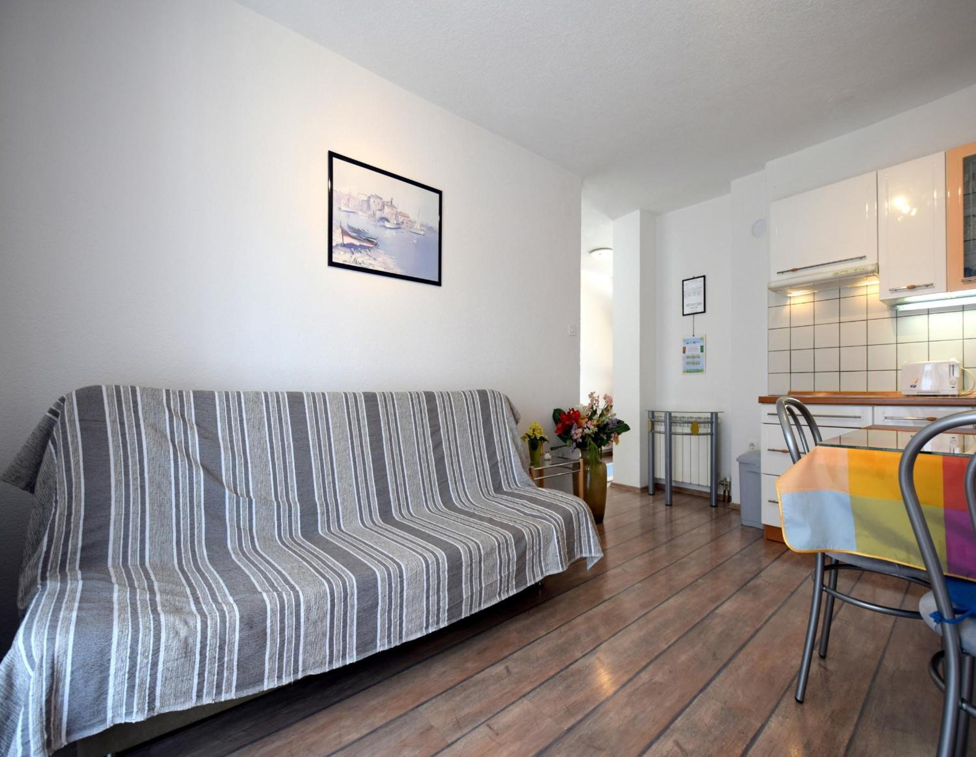 Apartments Martin Malinska Buitenkant foto