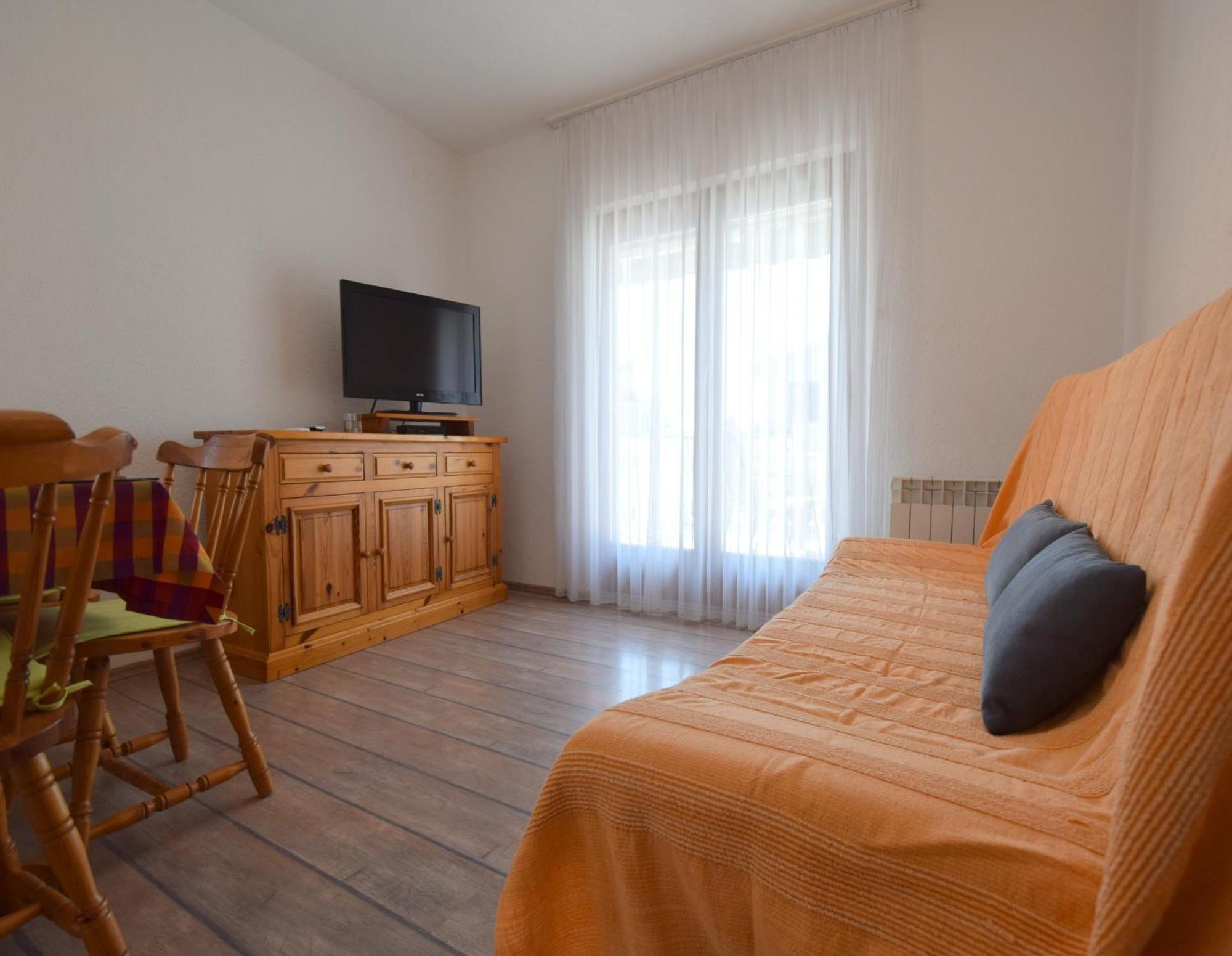 Apartments Martin Malinska Buitenkant foto