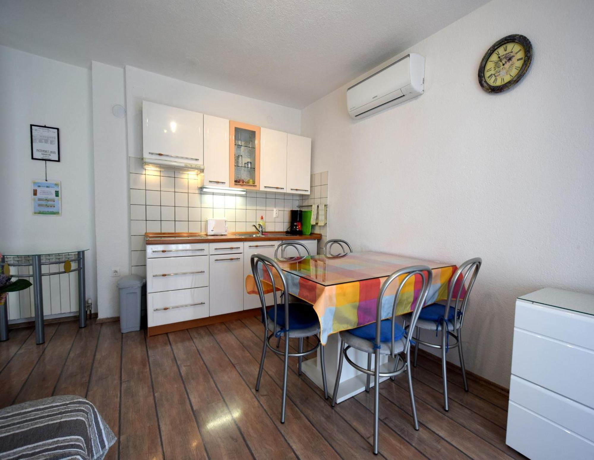 Apartments Martin Malinska Buitenkant foto